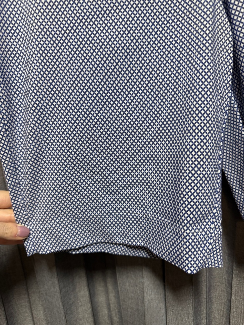 Navy Micro-Pattern Mid-Rise Bermuda Shorts - Picture 5 of 8